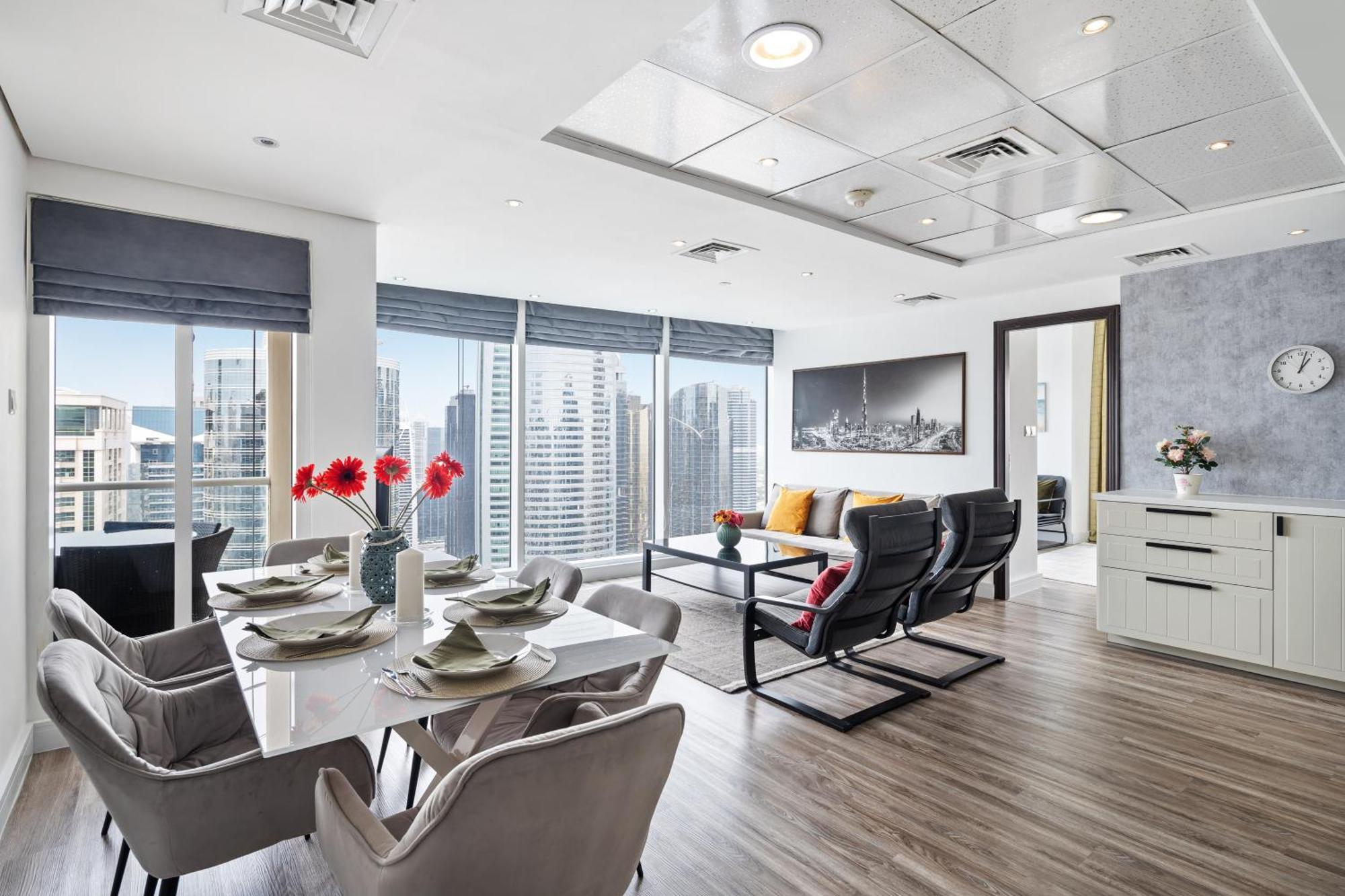 Modern & Spacious 2-Bed Condo With Panoramic Lake Views, Dual Balconies, Steps From Dubai Jlt Metro By "La Buena Vida Holiday Homes" Kültér fotó