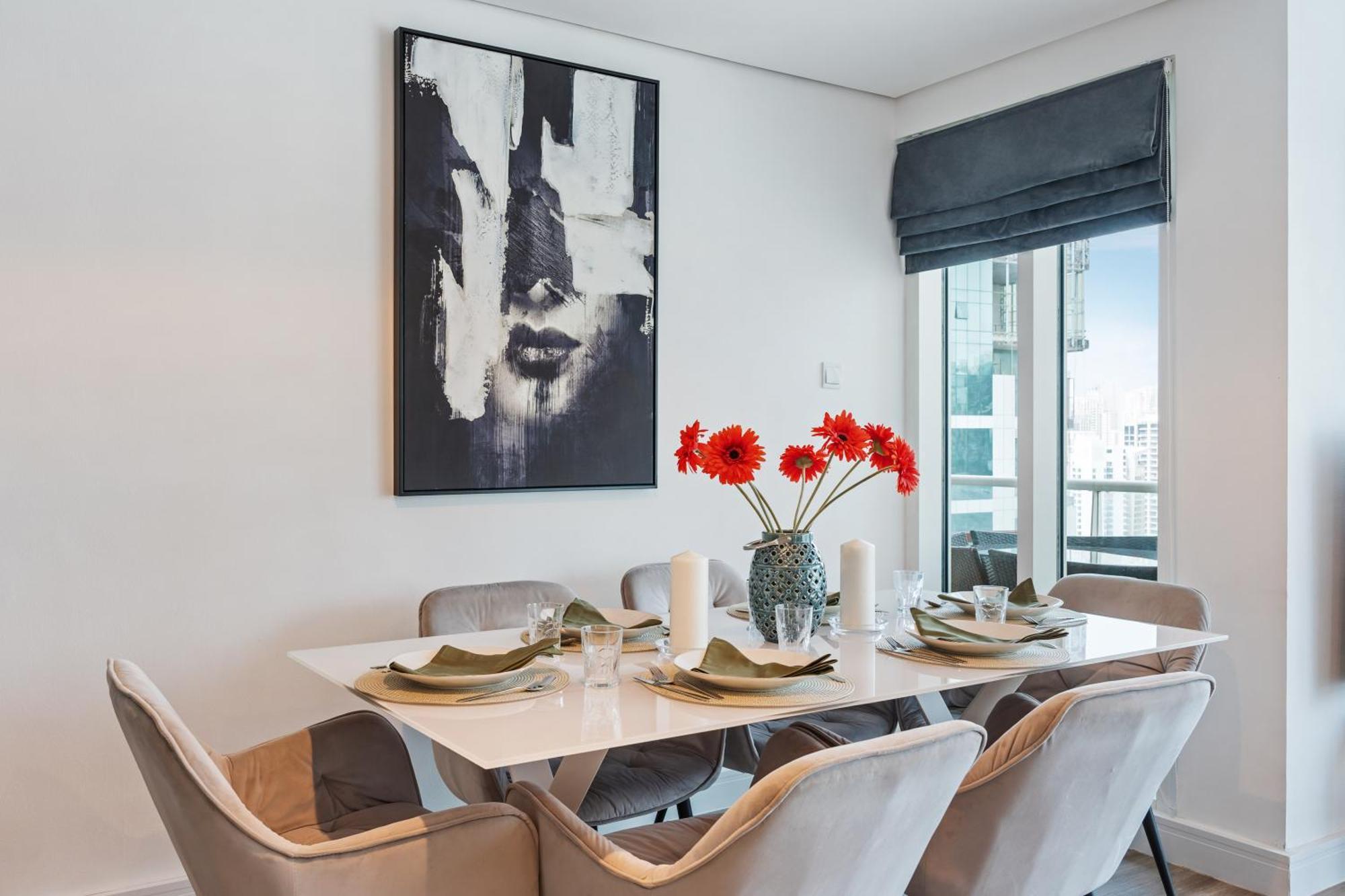 Modern & Spacious 2-Bed Condo With Panoramic Lake Views, Dual Balconies, Steps From Dubai Jlt Metro By "La Buena Vida Holiday Homes" Kültér fotó