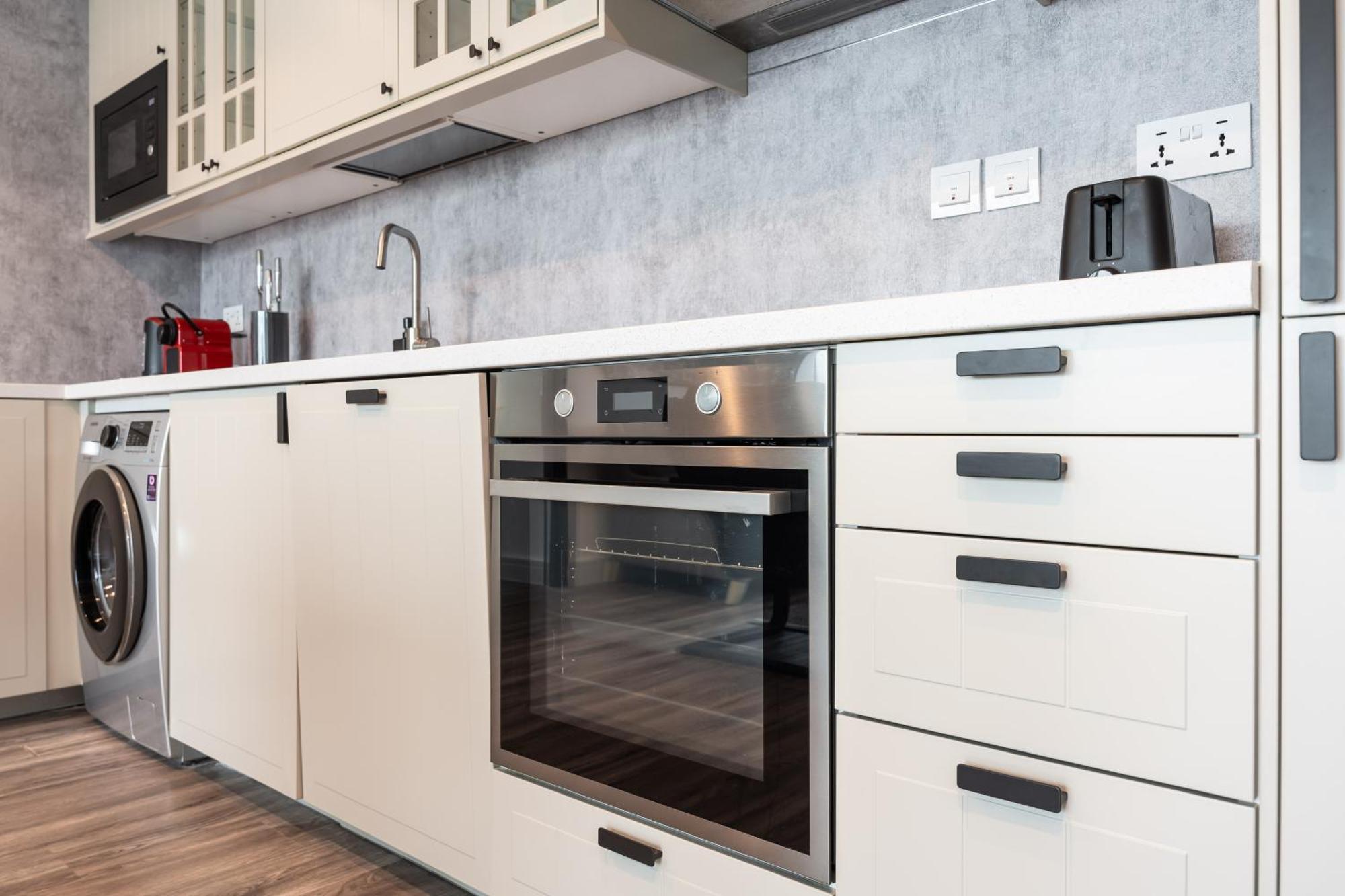 Modern & Spacious 2-Bed Condo With Panoramic Lake Views, Dual Balconies, Steps From Dubai Jlt Metro By "La Buena Vida Holiday Homes" Kültér fotó